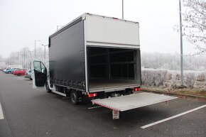 Renault Master (11 palet) s čelem - 11