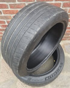 Zimní pneu Pirelli 235/60 R17 245/40 R21 R18 R19 R23 - 11