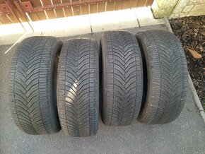 Prodám celoroční pneu Michelin 205/55 R16 DOT 4719 - 11