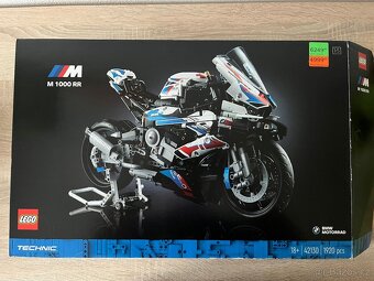 Lego Technic 42130 - BMW M1000RR - 11