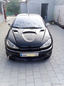 Predám Peugeot 206 cc Cabrio r.v.2002.2.liter benzín 100 kw - 11