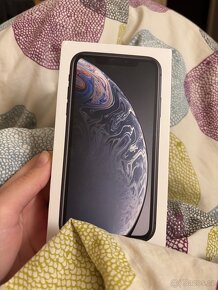 apple iphone xr 64gb - 11