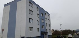 Prodej zařízeného bytu 2+1 u Slezské Harty v Leskovci n. M. - 11