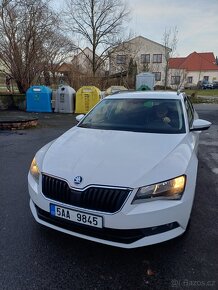 Skoda Superb kombi - 11