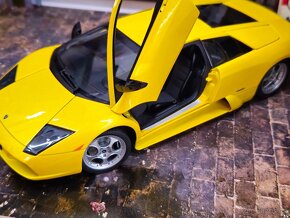 Lamborghini Murcielago 1:18 Autoart - 11