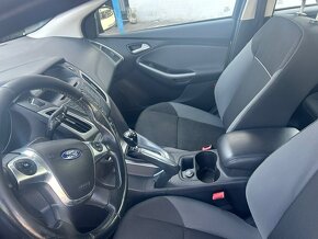 Ford Focus kombi 1.6 TDCi 115 PS aut klima, provoz 06/2013 - 11