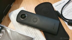 RICOH Theta S - 11