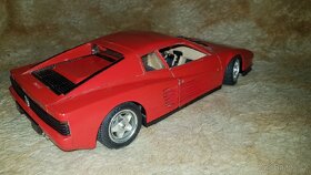 burago Ferrari Testarosa 1:18 model z roku 1984 - 11