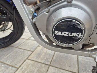 Suzuki GS 500 - 11