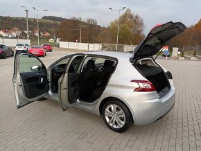 Peugeot 308 1,2 ACTIVE PureTech 110,ČR,1M - 11