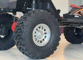 Nový Axial SCX10 III Jeep JT Gladiator RTR - 11