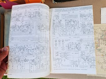 5ks knih stará rádia + schémata vše za 750,- - 11