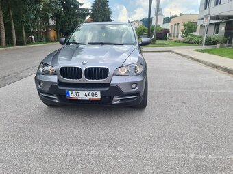 BMW X5 E70 3.0SD r.v 2008/9 210kw. Koupeno nove v CR pouze 2 - 11