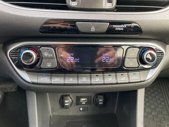 Hyundai i30, 1,5/117kW Led světla ČR 2.maj - 11