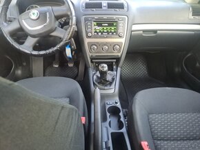 OCTAVIA II 1.4 TSi COMBI, r.10, BEZ KOROZE, VELMI SOLIDNÍ - 11