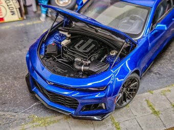 Chevrolet Camaro ZL1 2017 1:18 Autoart - 11