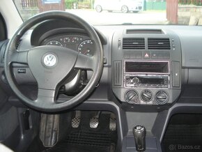 VOLKSWAGEN POLO 1.2 - 11