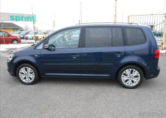 Volkswagen Touran 2,0 TDI 103 kW Serviska nafta - 11