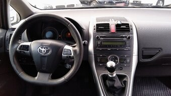 TOYOTA Auris 1,6i Valvematic SPORT   ČR - 11