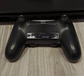 Playstation 4 pro 1TB - 11