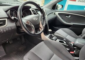 Hyundai i30 1.6-spotř5,5l/100km-PĚKNÝ STAV - 11