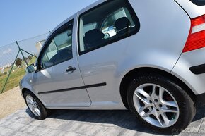 ►►Volkswagen Golf 1.6 MPI 77KW POUZE SERVIS VW◄◄ - 11