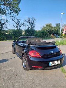 Volkswagen New Beetle Cabrio 1.6 limitovaná edice - 11