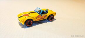 Hot Wheels autíčka 15 ks, sada č. 2 - 11