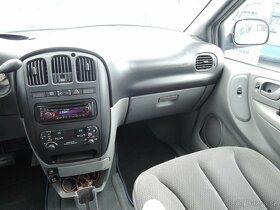 Chrysler Grand Voyager 2,8 CRD Aut. Stow´N Go 7míst 2004 - 11