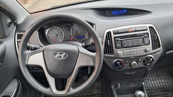 Hyundai i20, 1.2i / najeto 78 000 km 1.Majitel ČR - 11