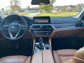 BMW 540i 250 kW XDRIVE ACC NAVI VÝHŘEV  CHLAZENÍ - 11