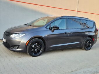 Chrysler pacifica "s" 2018 147km - 11