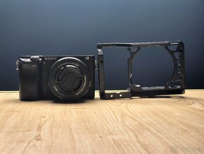 Sony Alpha A6400 + 16-50 mm černý - 11
