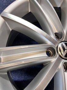 5x112 R18 NEW YORK originál alu Tiguan - 11