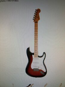 Dve krasne el. kytary Fender Squier a Ibanez - 11