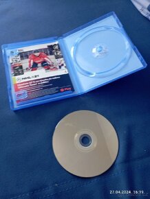 Prodáme CD NHL PS4..látkový ubrus kvalitní ... - 11