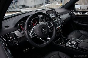 Mercedes-Benz GLS 350 d 4MATIC AMG - 11