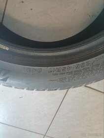 pneu 235/45R17 - 11