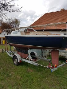 Plachetnice Victoria 22 + trailer. - 11