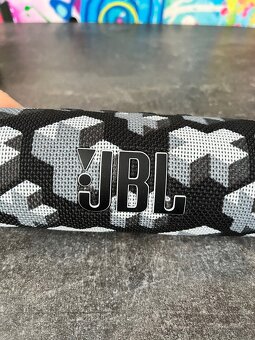 JBL Flip 6 Martin Garrix Edition - 11