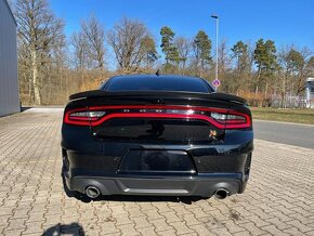 Dodge Charger  6,4 SRT widebody scatpack (č.1029) - 11