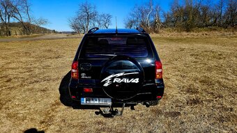 TOYOTA RAV4 2.0D LARGO Winch 4X4 AWD Tažné D4D Černá - 11