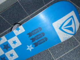 NASERVISOVANÝ SNOWBOARD FIREFLY DELIMIT 130 CM - 11