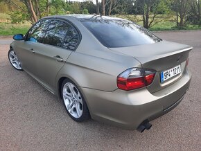 BMW 325i++E90++160KW++MANUÁL++ - 11