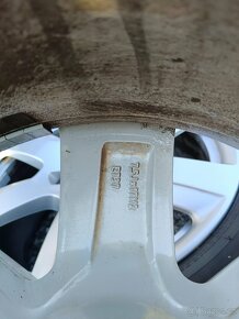 Alu kola Audi r17, 5x112, 225/55 zimní - 11