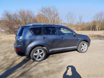 Mitsubishi Outlander ll rok 2008 2l did 103kw - 11