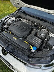 Volkswagen Golf 8  2,0 TDI 110 kw - 11