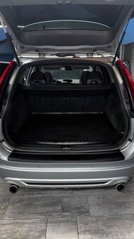 Volvo XC60 R-Design D5 2.4d AWD - 11