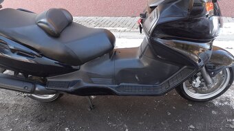 Suzuki Burgman 650 executive - 11