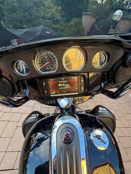 Harley-Davidson Street Glide FLHXSE CVO 2016 - 11